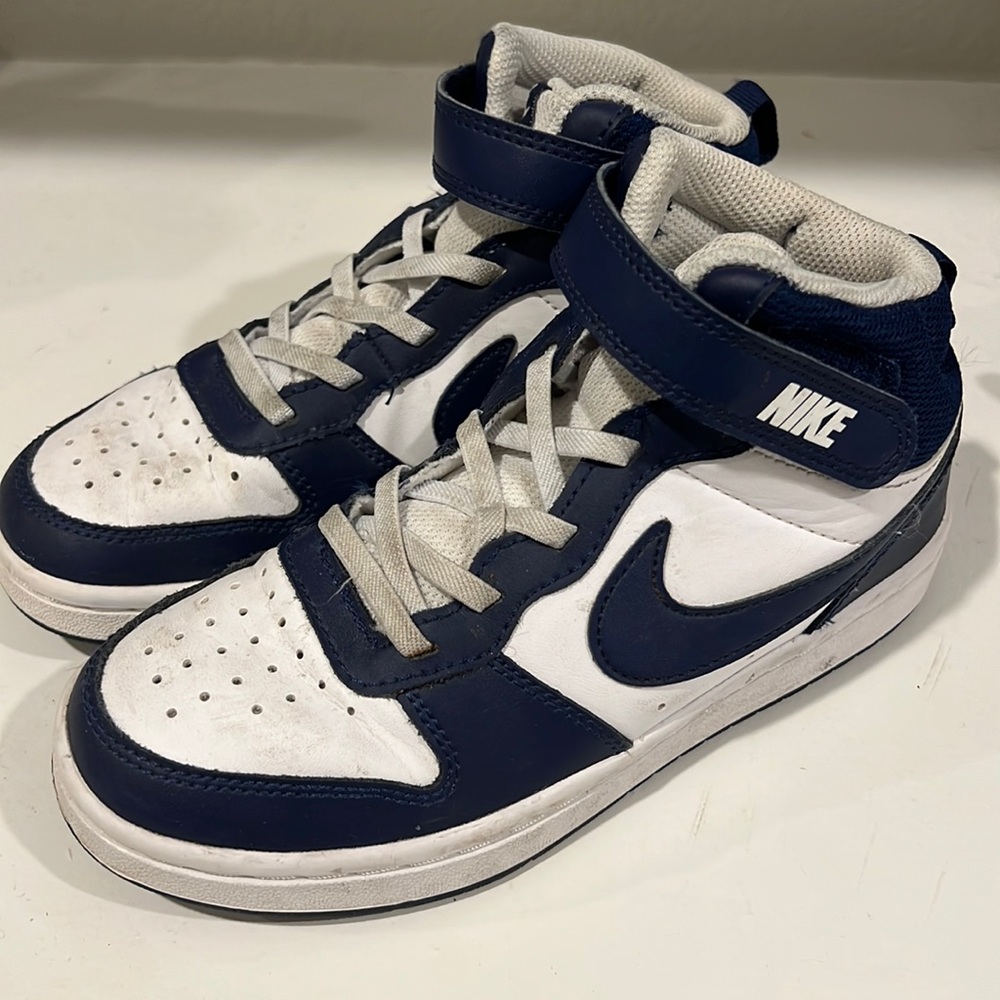 Size 1Y Nike